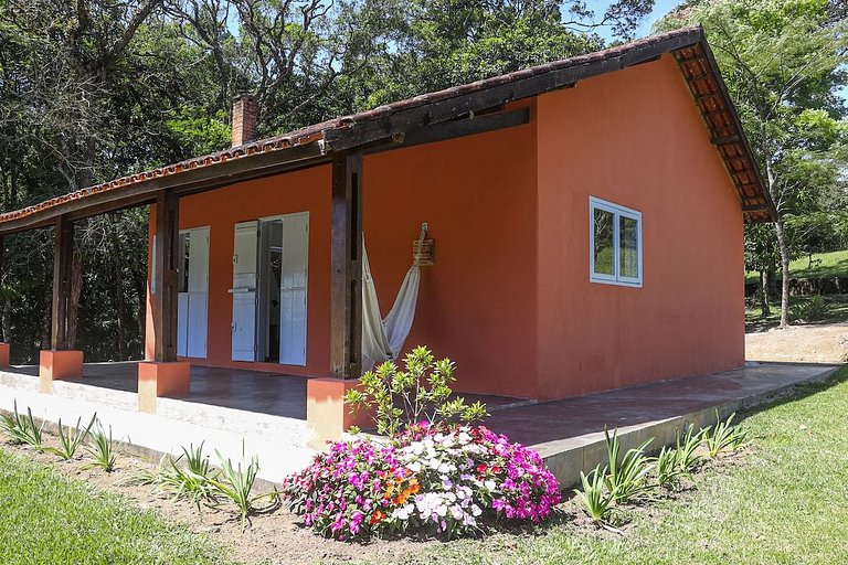 Refúgio na natureza para 04 pessoas
