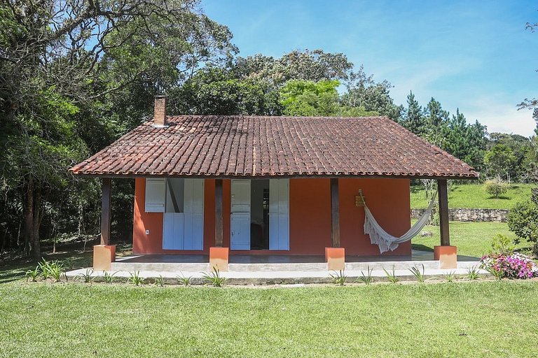 Refúgio na natureza para 04 pessoas