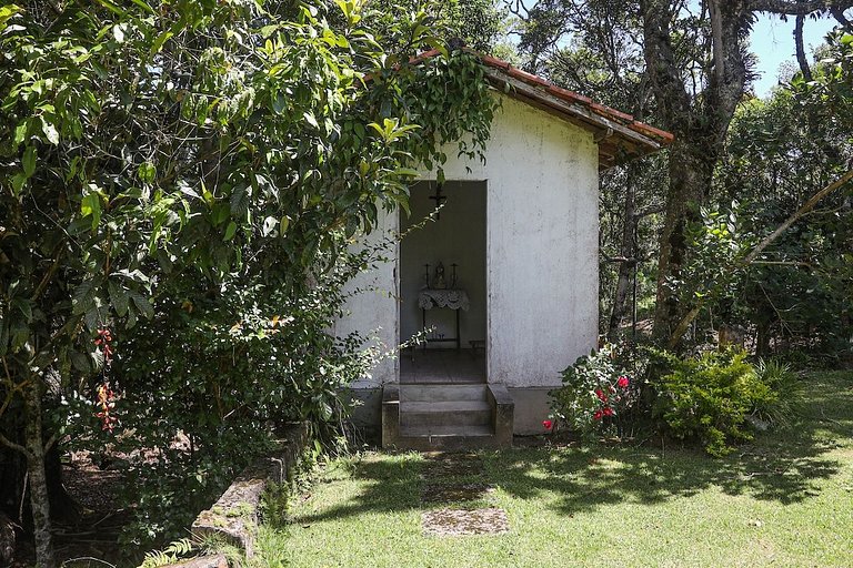 Refúgio na natureza para 04 pessoas