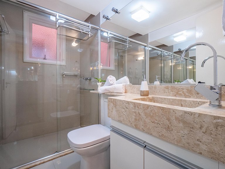 10 min to LAGO NEGRO 2 BD for 6 Guests near downtown