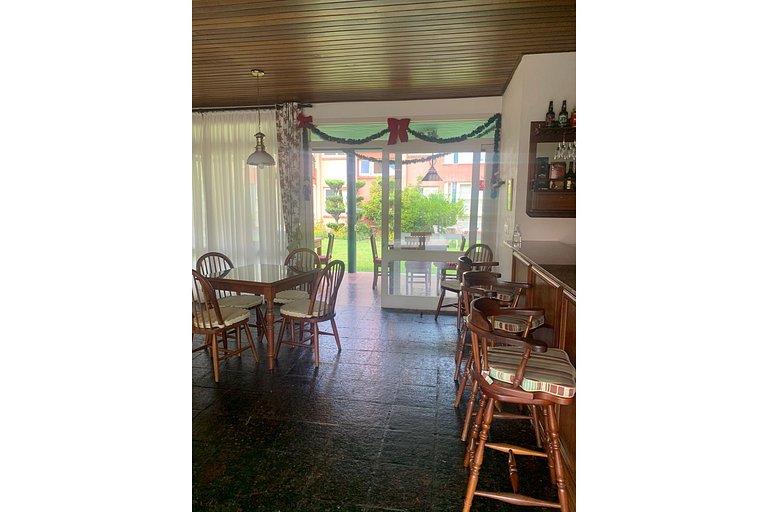 10 min to LAGO NEGRO 2 BD for 6 Guests near downtown