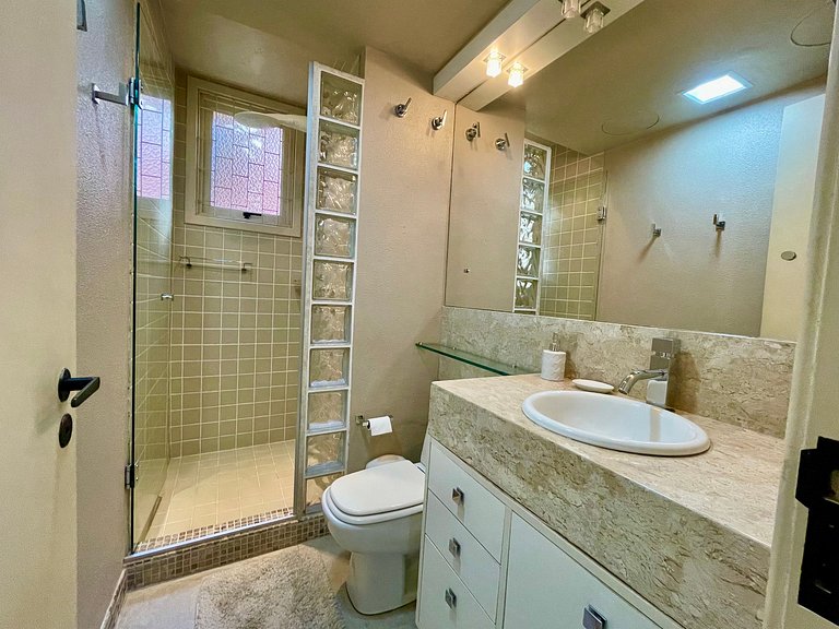 Apartamento c/LAREIRA CONDOMÍNIO, próx LAGO NEGRO
