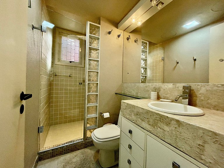 Apartamento c/LAREIRA CONDOMÍNIO, próx LAGO NEGRO