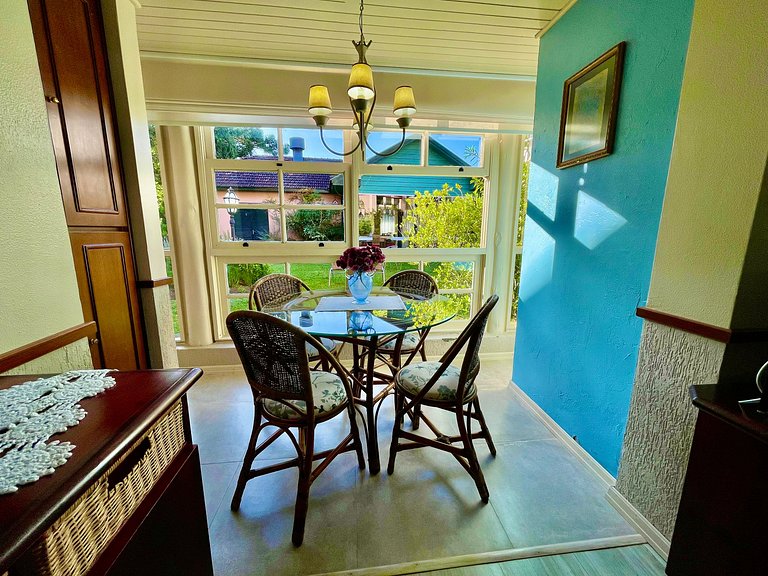 Apartamento c/LAREIRA CONDOMÍNIO, próx LAGO NEGRO