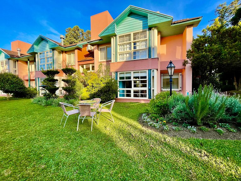 Apartamento c/LAREIRA CONDOMÍNIO, próx LAGO NEGRO