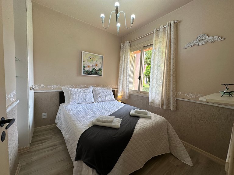 Apartamento c/LAREIRA CONDOMÍNIO, próx LAGO NEGRO