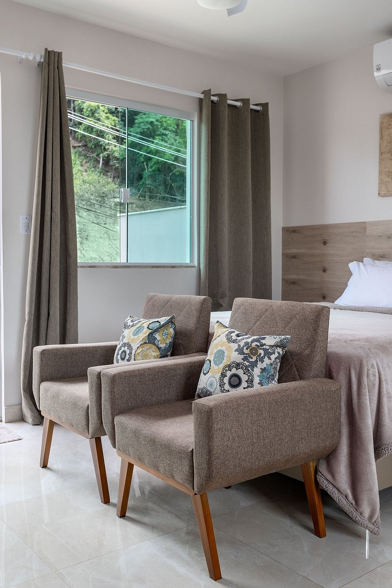 Apto🏠CAMA QUEEN - Wi-Fi 📶 A 5 min🚘 PRAIA